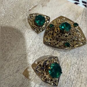 Vintage-Inspired Gold and Green Brooch Set